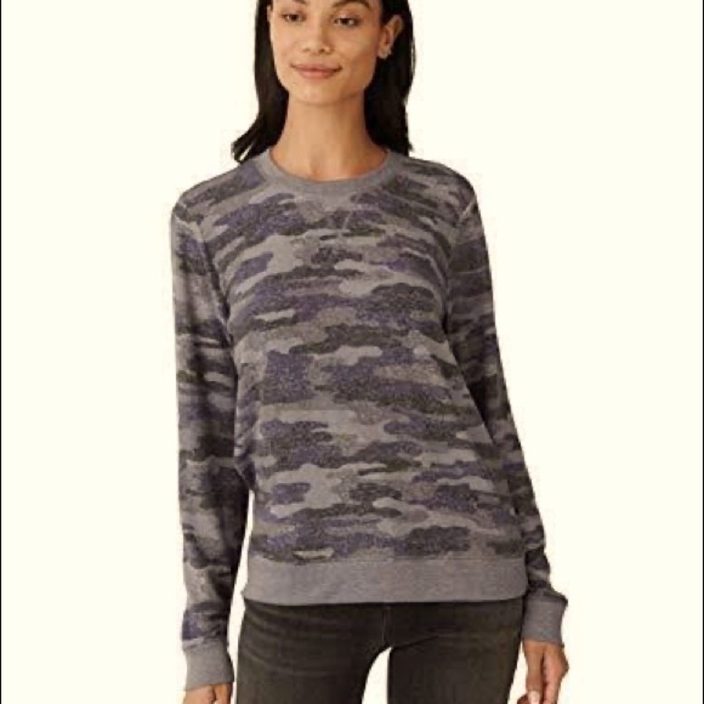 Lucky Brand crewneck cloud/camo sweater